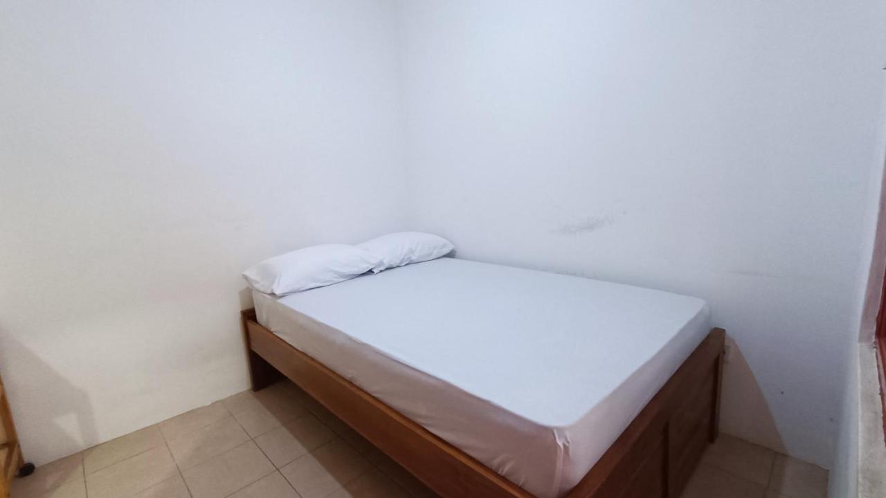 Oyo 91341 D'Phoenix Anggrek Syariah Residence Джакарта Екстериор снимка