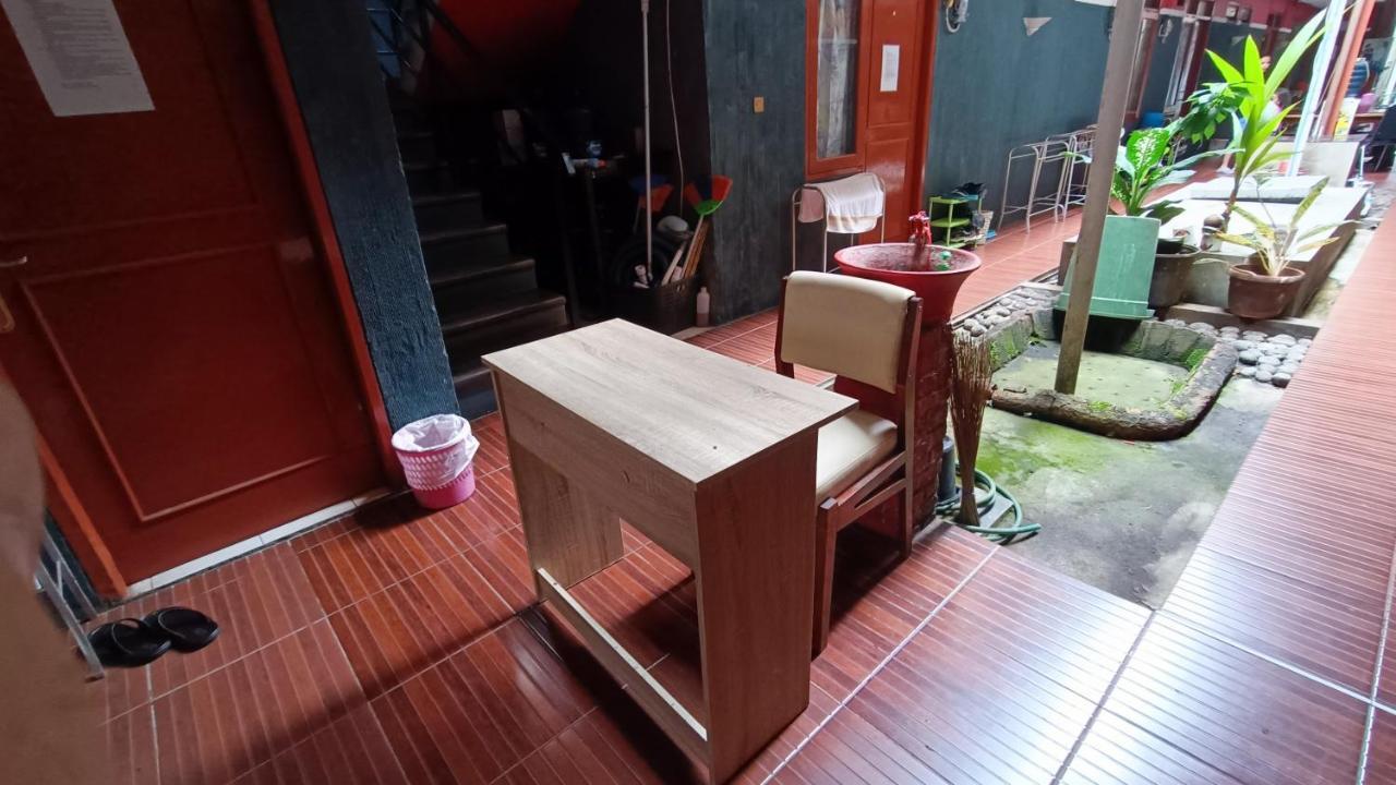 Oyo 91341 D'Phoenix Anggrek Syariah Residence Джакарта Екстериор снимка