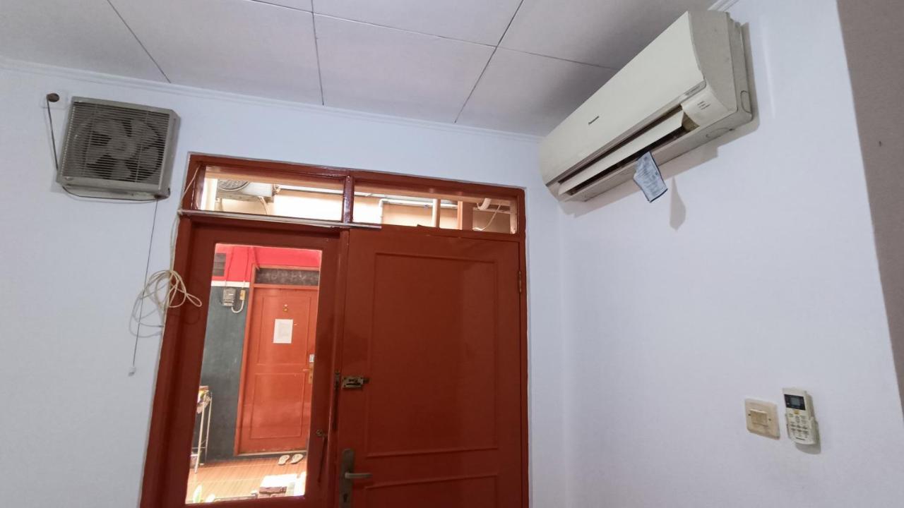 Oyo 91341 D'Phoenix Anggrek Syariah Residence Джакарта Екстериор снимка