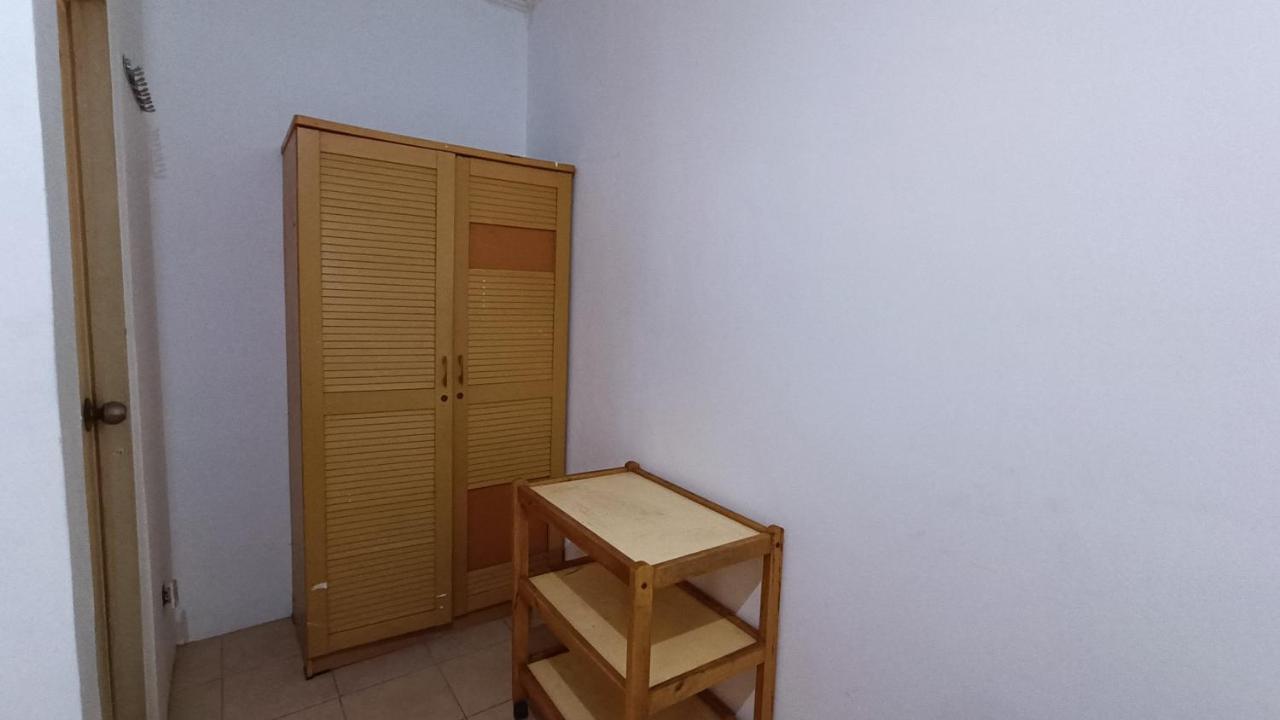 Oyo 91341 D'Phoenix Anggrek Syariah Residence Джакарта Екстериор снимка